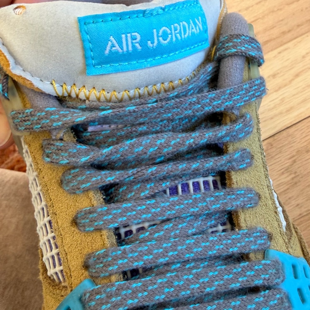 Jordan 4 Retro SP
30th Anniversary Union Desert Moss
Box and wrapping paper. - Picture 8 of 16